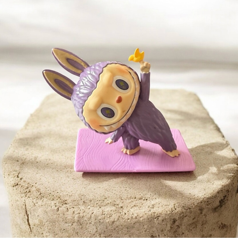 ✅SOLD✅The Monsters Lazy Yoga Figurine (Little Bird)